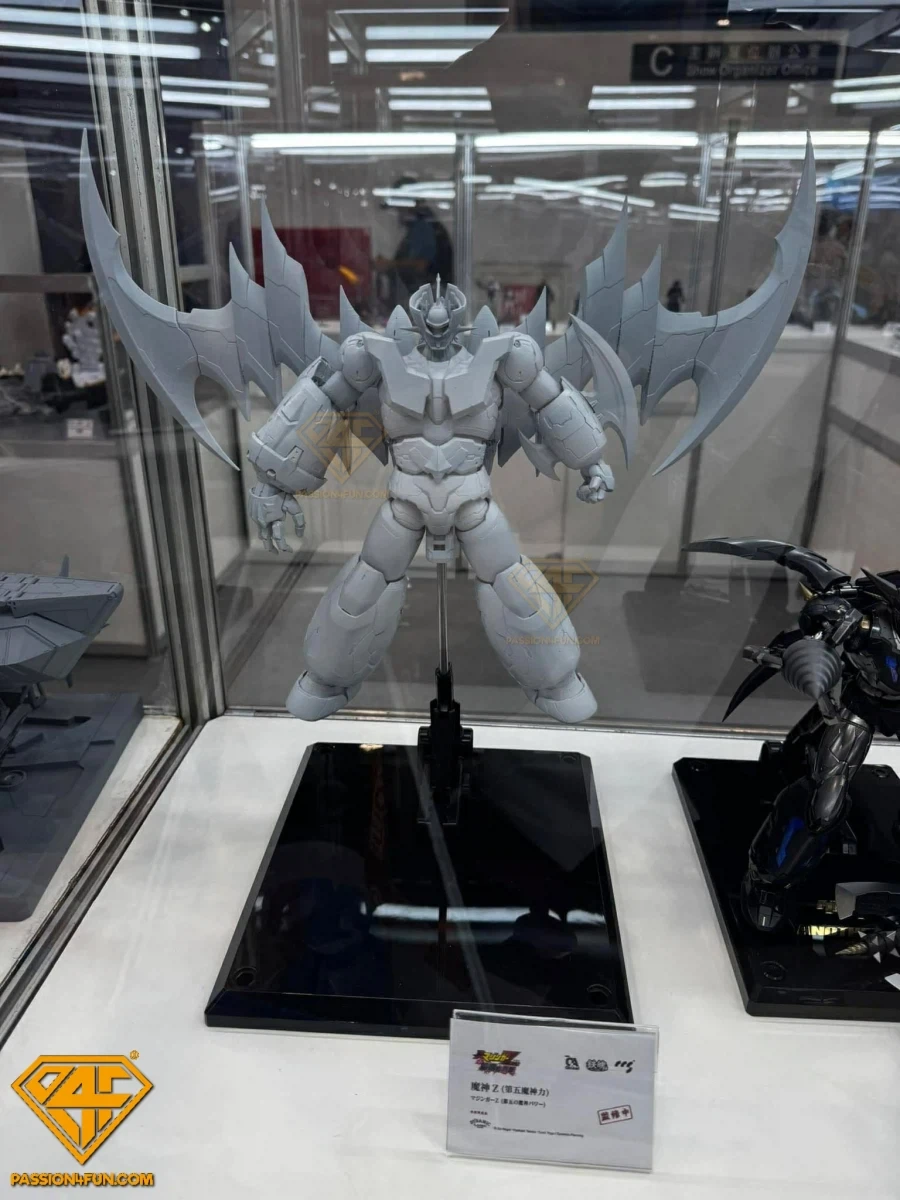 [CCSTOYS] TMTC 타이베이 초은하 그렌라간 원형 외 전시 사진_9.webp