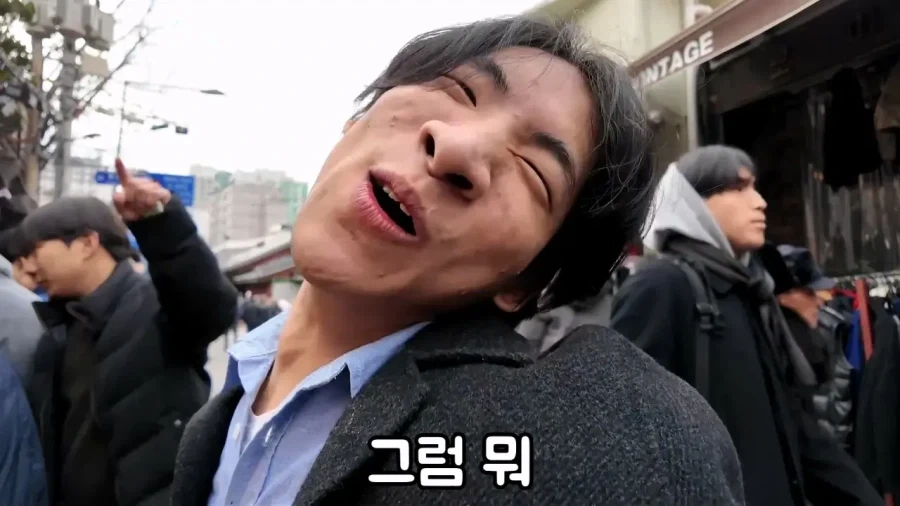 엄마가 명품 옷만 사줬다는 장애인 유튜버 만능발_22.webp