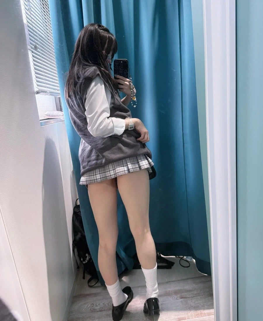 호불호 갈리는 치마 길이 jpg_2.webp