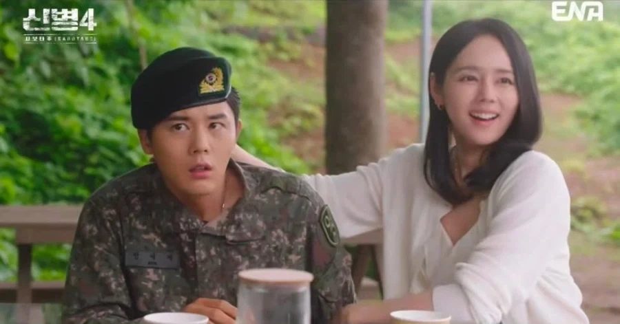 이 얼굴이 남매가 아니라고?_1.webp