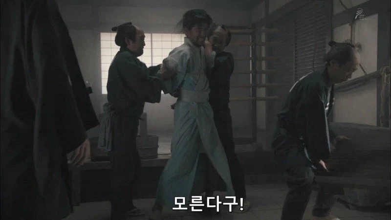 범죄자 취조하는데 의사가 왜 필요한거지?_8.webp