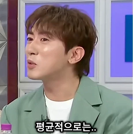 유튜브 조회수 200만 나오면 긴급회의 하는 숏박스.jpg_7.webp