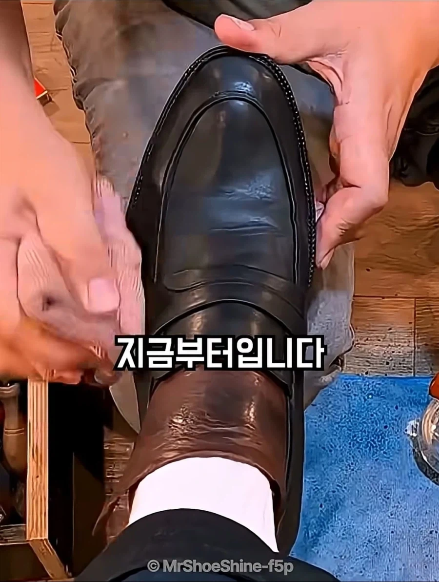 구두닦이의 현란한 작업_5.webp
