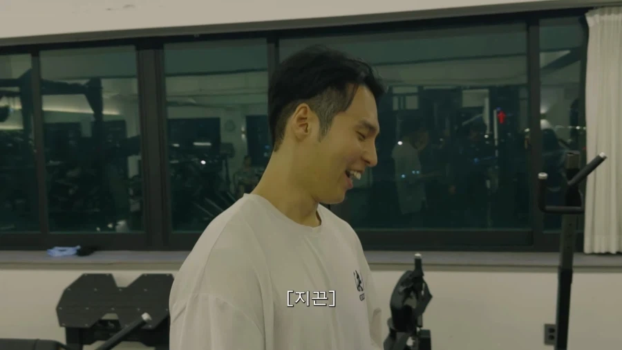 리센느) 약과에 투게더 얹어먹다 트레이너한테 걸린 리브_9.webp