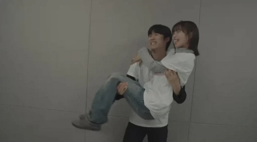 여사친과 1박 2일 여행을 놀러가면 어떻게 될까...??_6.webp