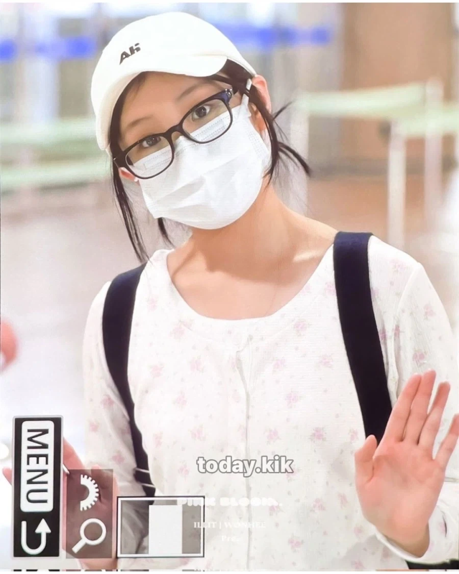 공항 사복 패션 때문에 스타일리스트 배치_2.webp