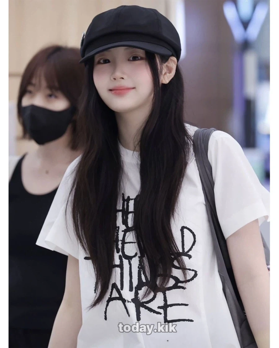 공항 사복 패션 때문에 스타일리스트 배치_7.webp