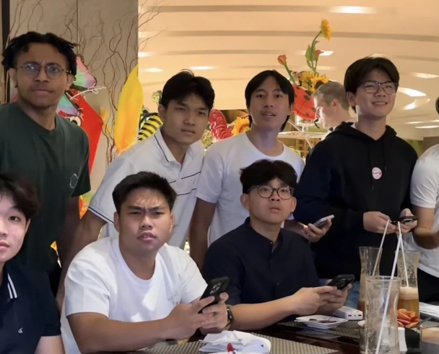 뷔페가서 하면 안되는 행위_7.webp