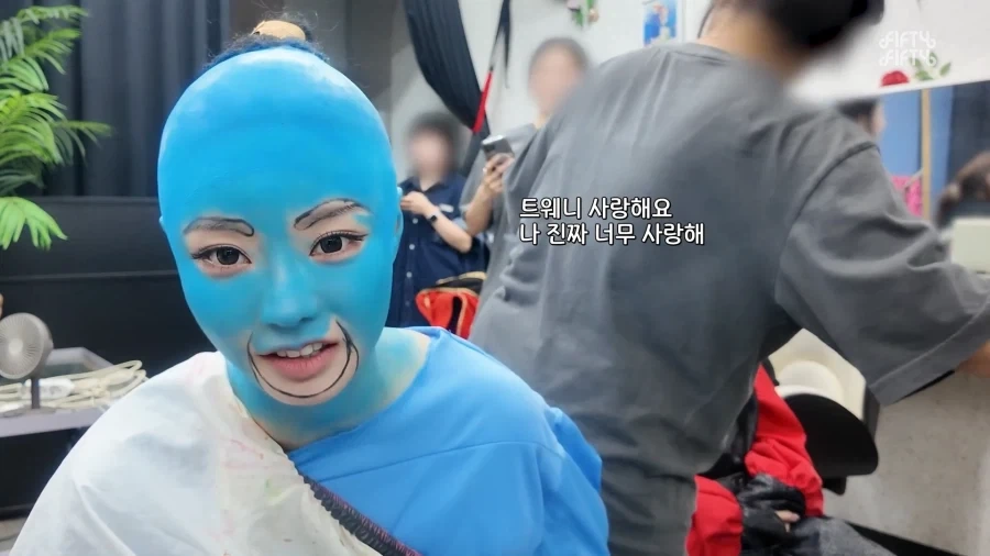 지니 분장쯤이야_6.webp