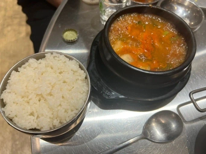 밥이랑 된찌 vs 비냉_1.webp