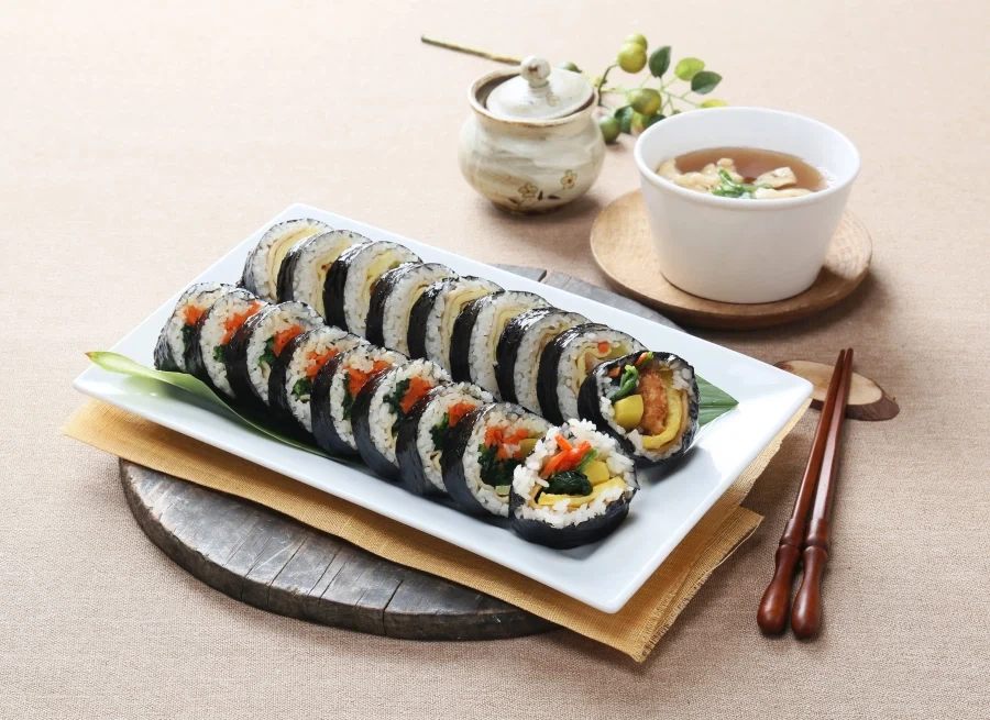 김밥이 포지션이 애매하게 되었지_1.webp