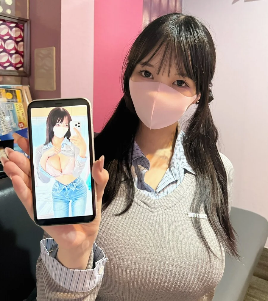 벗지 않아도 굉장한 몸매.jpg_2.jpg