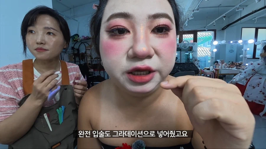 중국가서 왕홍 메이크업 받고 남자꼬시기_3.webp