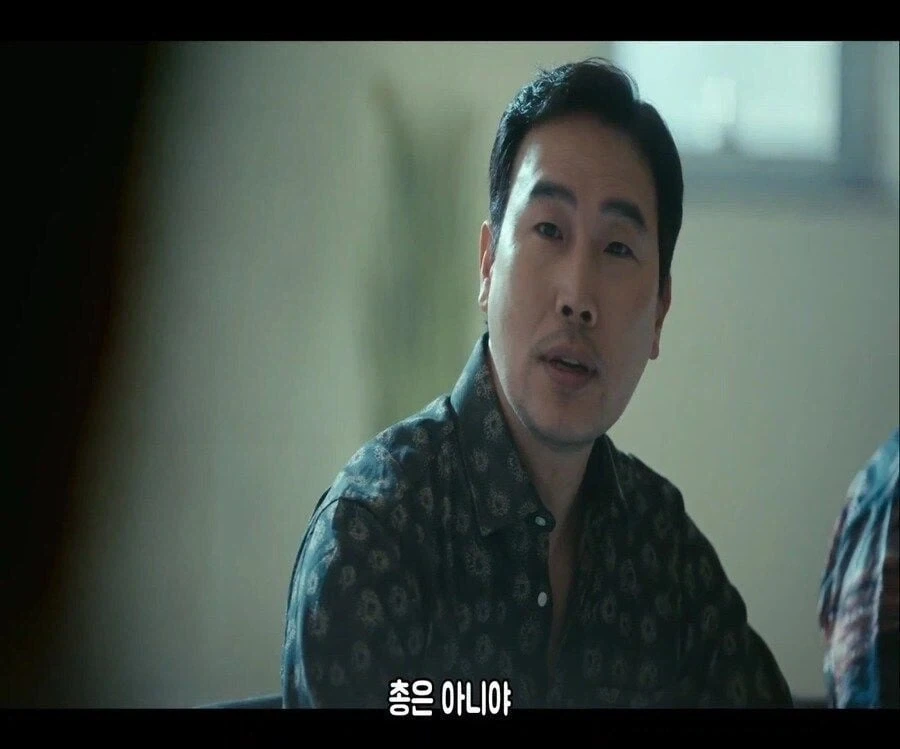 조폭들이 총 안쓰는이유_10.webp