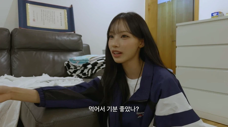 리센느) 그녀들이 폭식을 한 이유.jpg_9.webp