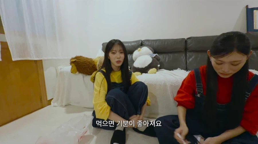 리센느) 그녀들이 폭식을 한 이유.jpg_11.webp