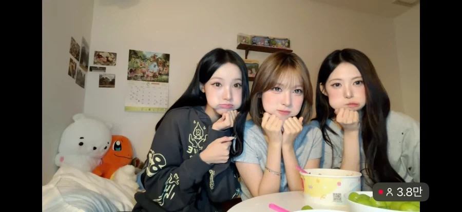 리센느) 간만에 3인 라방ㅋㅋㅋㅋㅋㅋㅋ_1.webp
