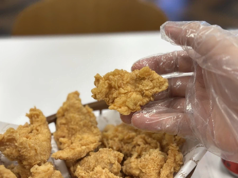 큰 KFC 치킨 드세요_2.webp