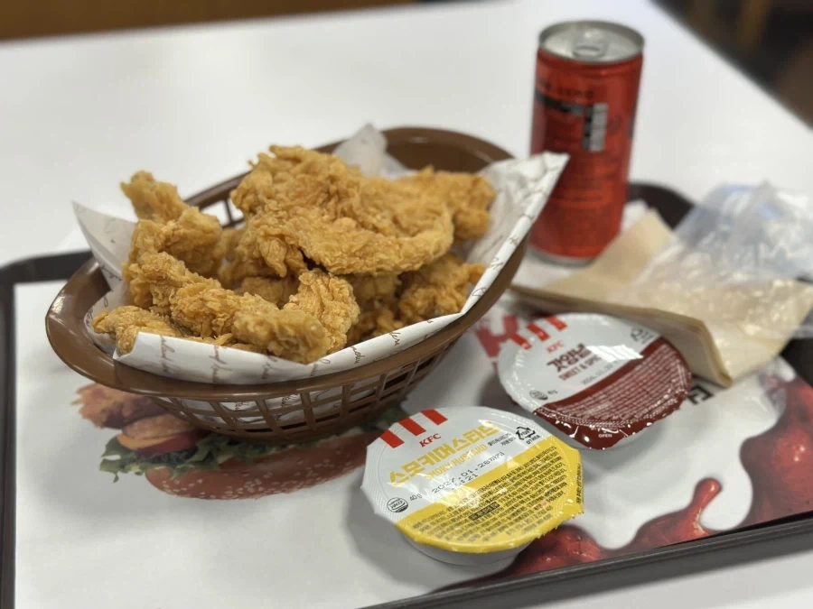 큰 KFC 치킨 드세요_3.webp