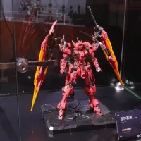 에다스) 1/100 발키리 외 신제품 전시
