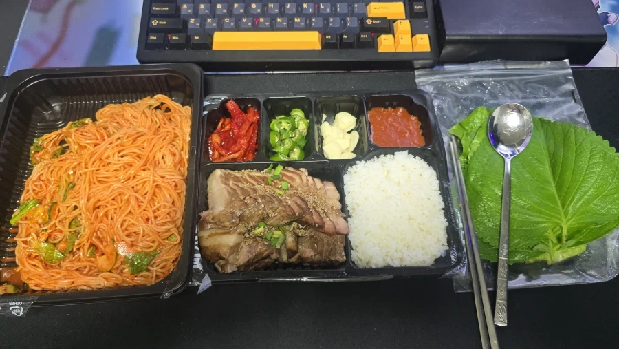 보쌈에 비빔국수_1.webp