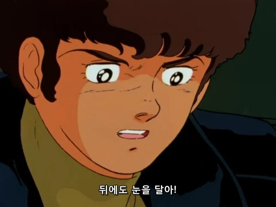 운전할 때 룸미러를 본다고?_2.webp