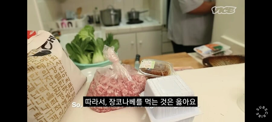 뭔가 여러가지가 섞인 스모선수.JPG_4.jpg