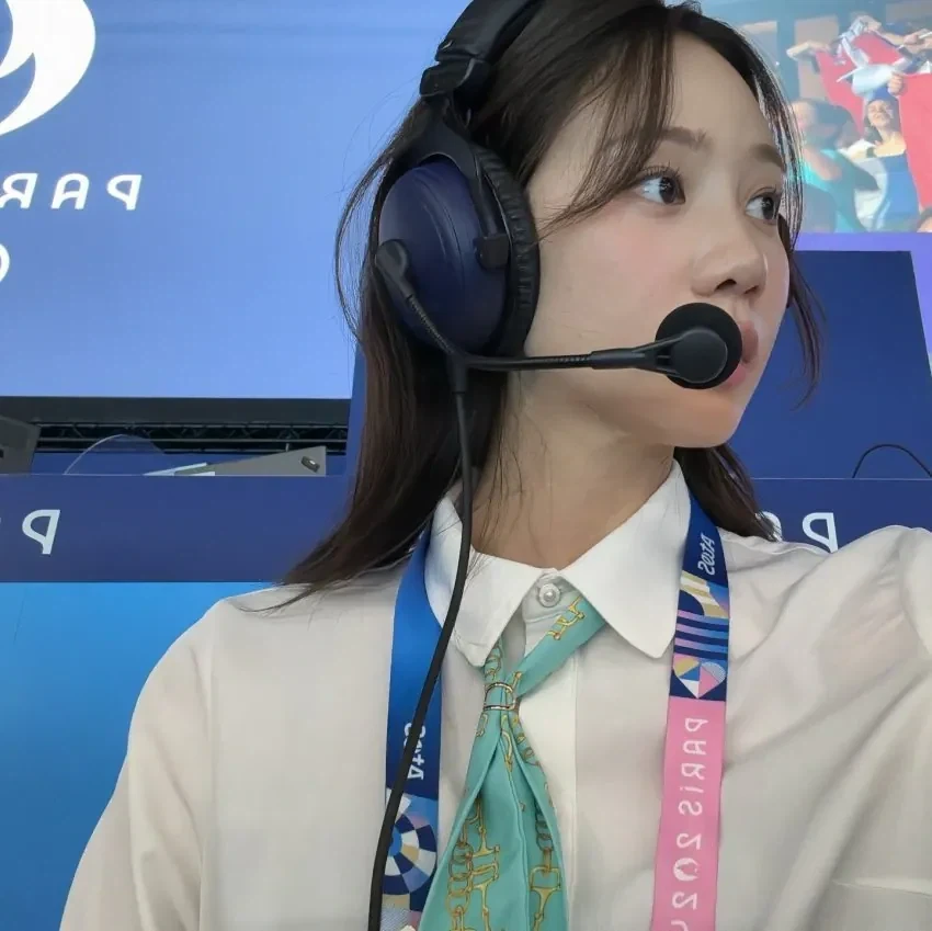 MBC 수영 해설 누나.jpg_1.webp