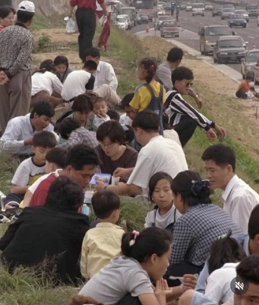 90년대 명절 고속도로 풍경.jpg_5.webp