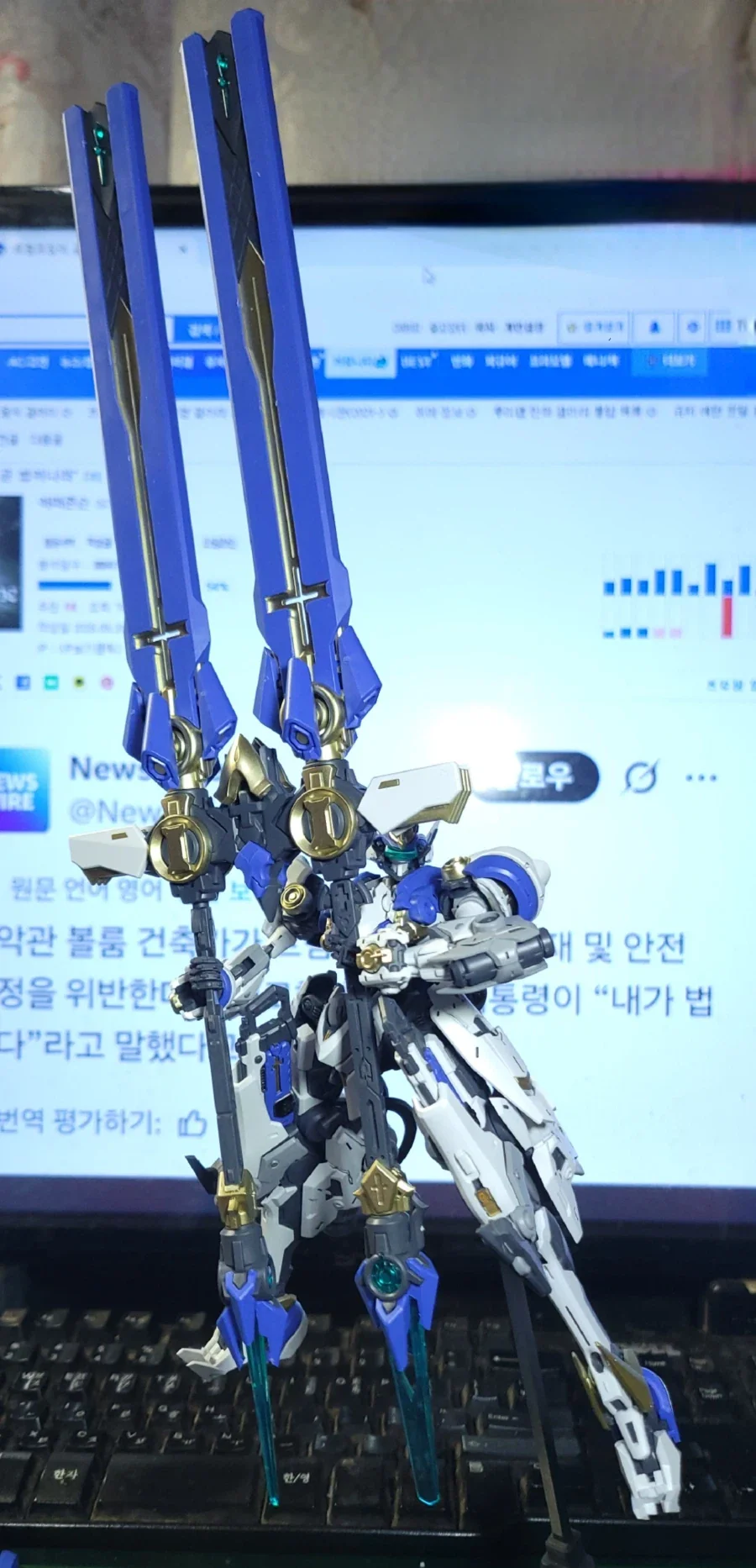 아버지는 말하셨지 ㅆ발 쪼게지 말라고_1.webp