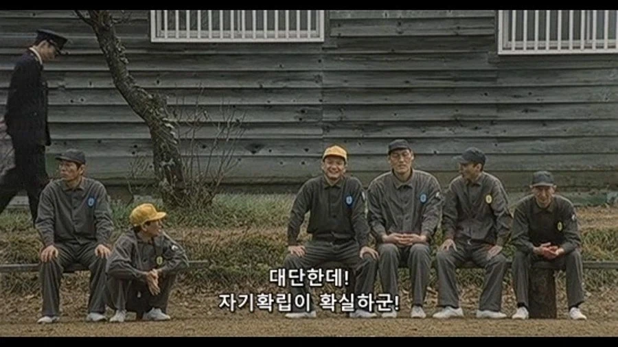 웃으면서 사람죽인 애기하는 재소자.jpg_8.webp