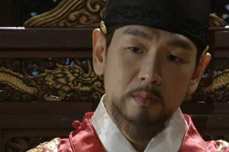 이 몸이 덕이 부족하여 왕권을 물러주려한다.._1.webp