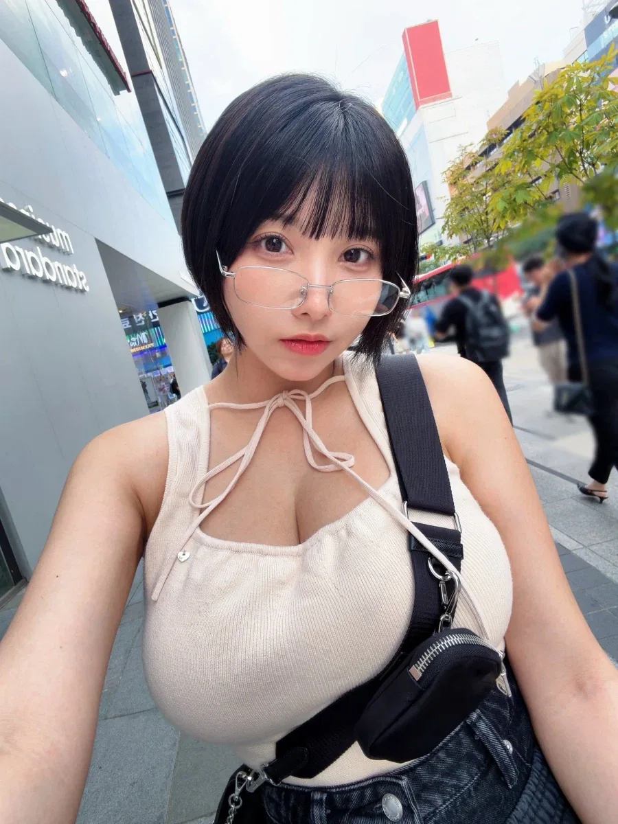 헐벗지 않았으니까 절대 야한게 아닙니다.jpg_3.webp