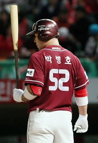 KBO에서 단일시즌 40홈런을 2번 이상 친 선수_2.webp