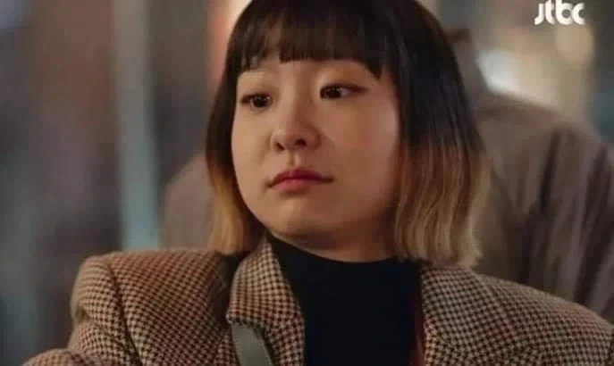 전설의 김다미 3단진화짤_2.webp