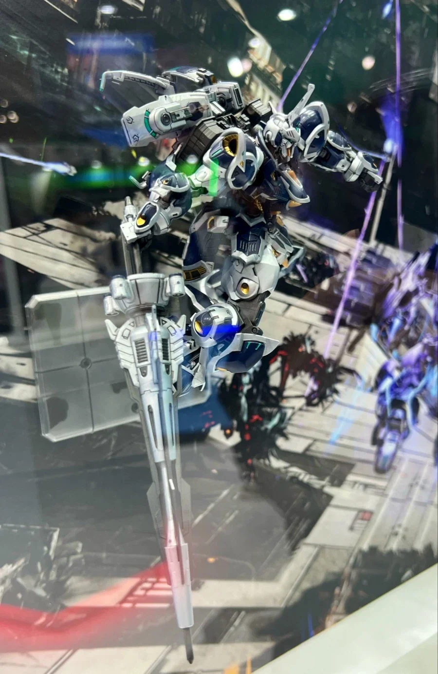 HG 1/144 케리스 다각도 전시 사진_13.webp
