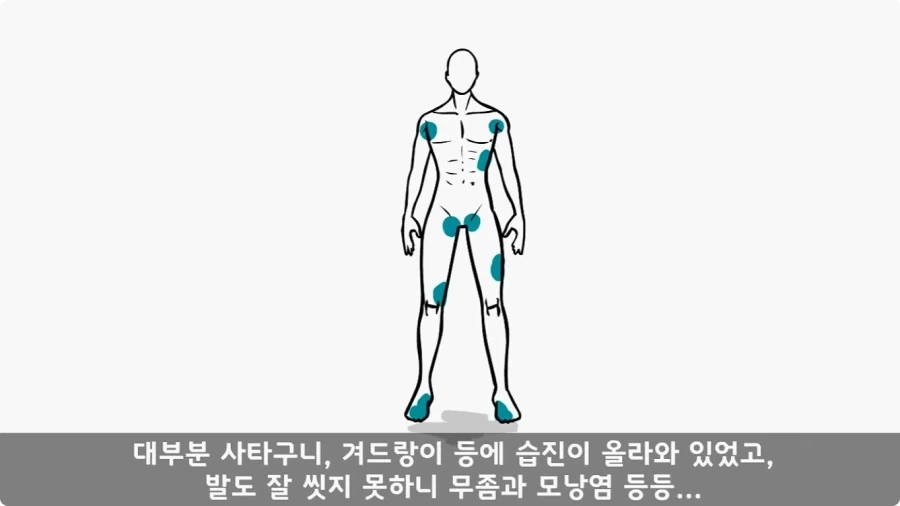 간호장교와 팔짱 낀 병사 보고 웃었다가 30년 동안 후회한 일.jpg_20.webp
