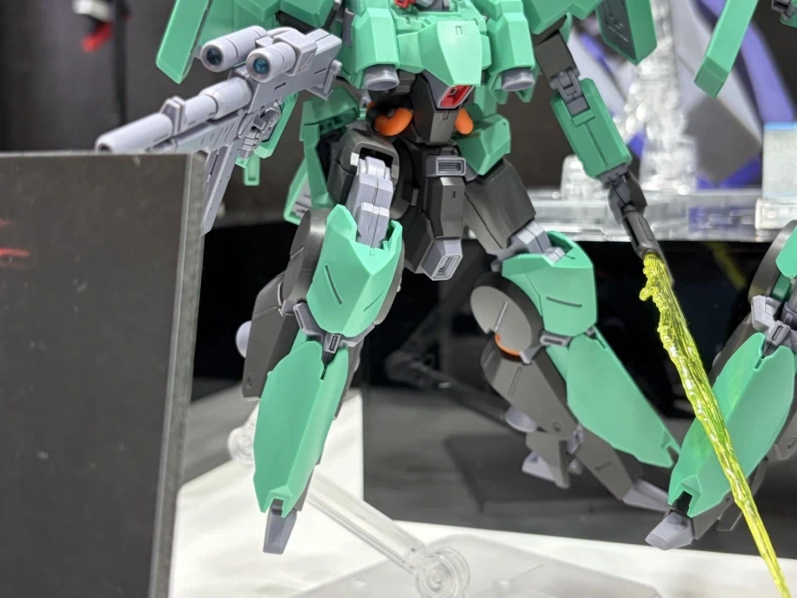 HG 리벤 볼프 스페이스 울프대 사양 & MG 스펠비어 GN-X 전시 사진 2_6.webp