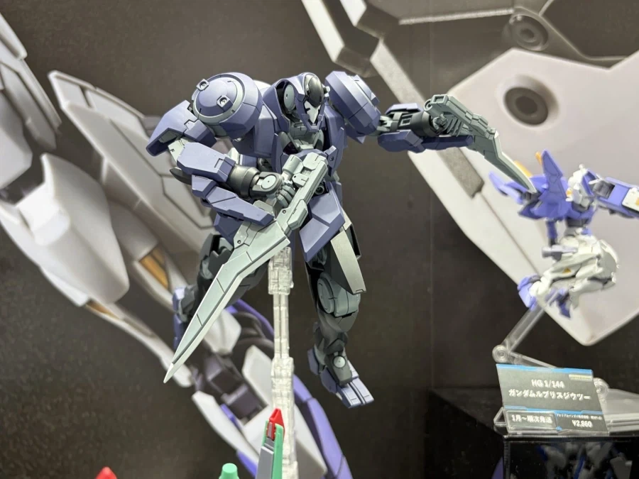 HG 리벤 볼프 스페이스 울프대 사양 & MG 스펠비어 GN-X 전시 사진 2_9.webp