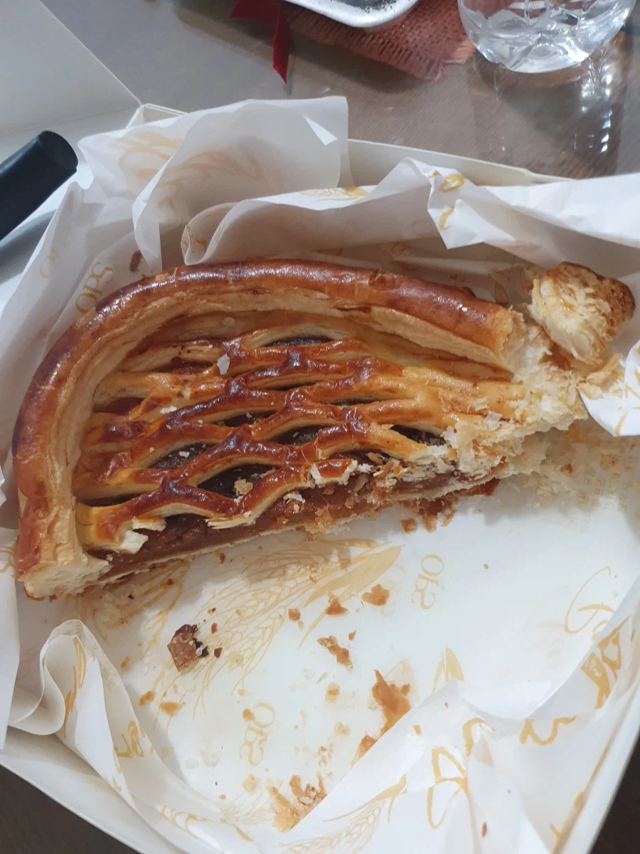 부산 서면에 애플파이 맛있게 만드는 빵집 롯대백화점에 있음_3.webp