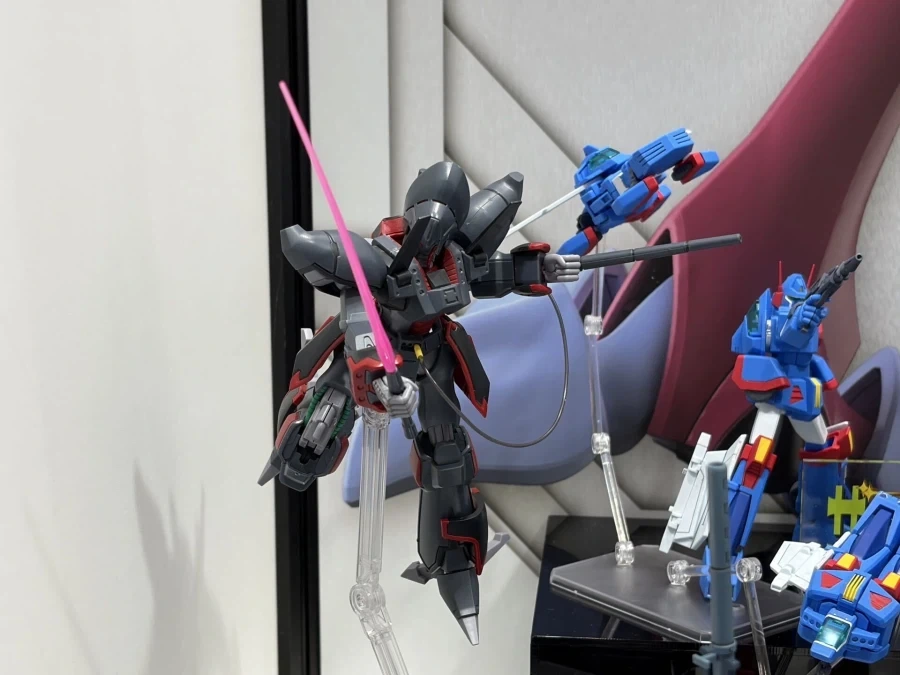 HG 1/144 칼바리 템플 근위사단병 전시 사진_1.webp