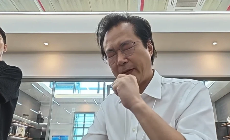 이젠 얼굴만 봐도 웃기네_3.webp