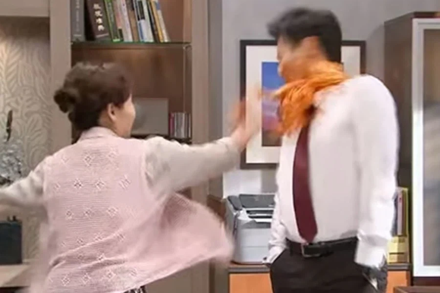 ???:애플? 삼성? 그녀석들은 모바일 현지화에서 나보다 아래다_3.webp