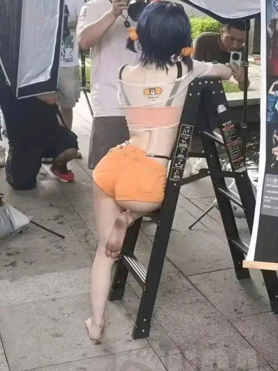 보는 사람들마다 주목하는게 다르다는 사진.jpg_2.webp