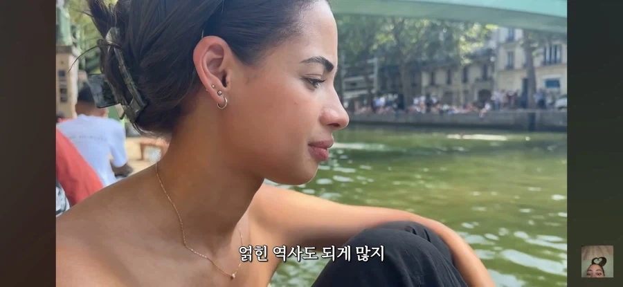 프랑스에서 수영하지 마세요._14.webp