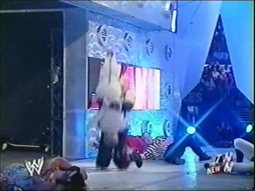 WWE)안전하게 파일 드라이버를 시전하는 장면_3.webp