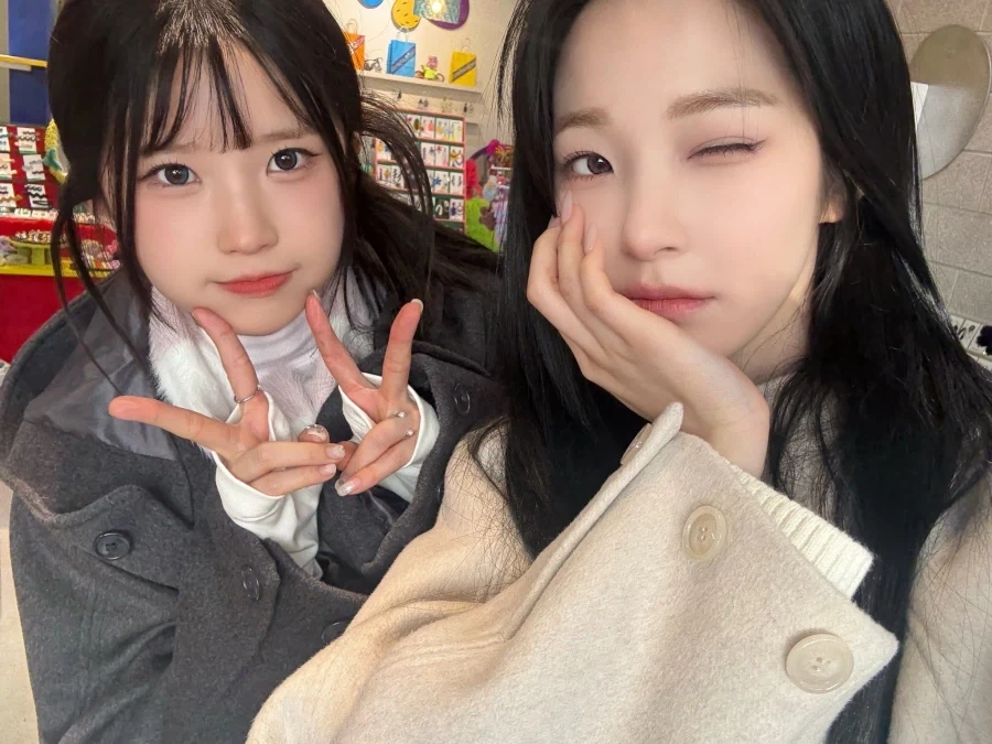 왼쪽이 6살 언니입니다_1.webp