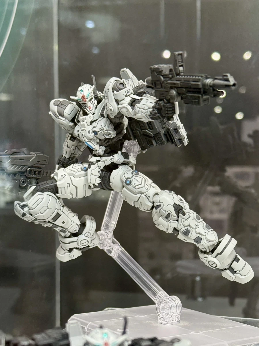 HG 1/144 건담 ZERO & 헬릭스 도쿄점 전시 사진 2_4.webp