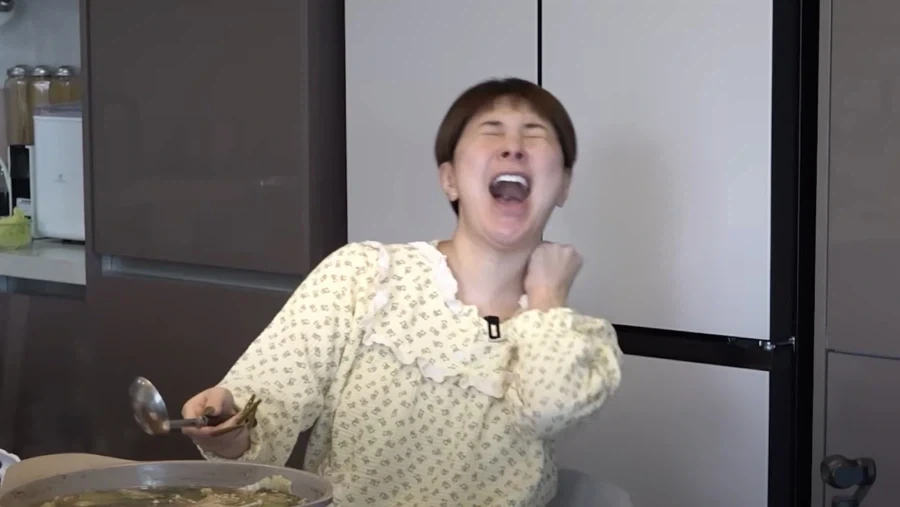 서인영 명품 정리 한거 본 박정아의 반응_3.webp