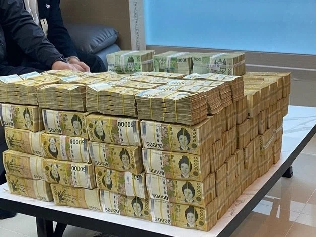 로또 1등 당첨되면 주변에 알릴거라는 사람.jpg_1.webp
